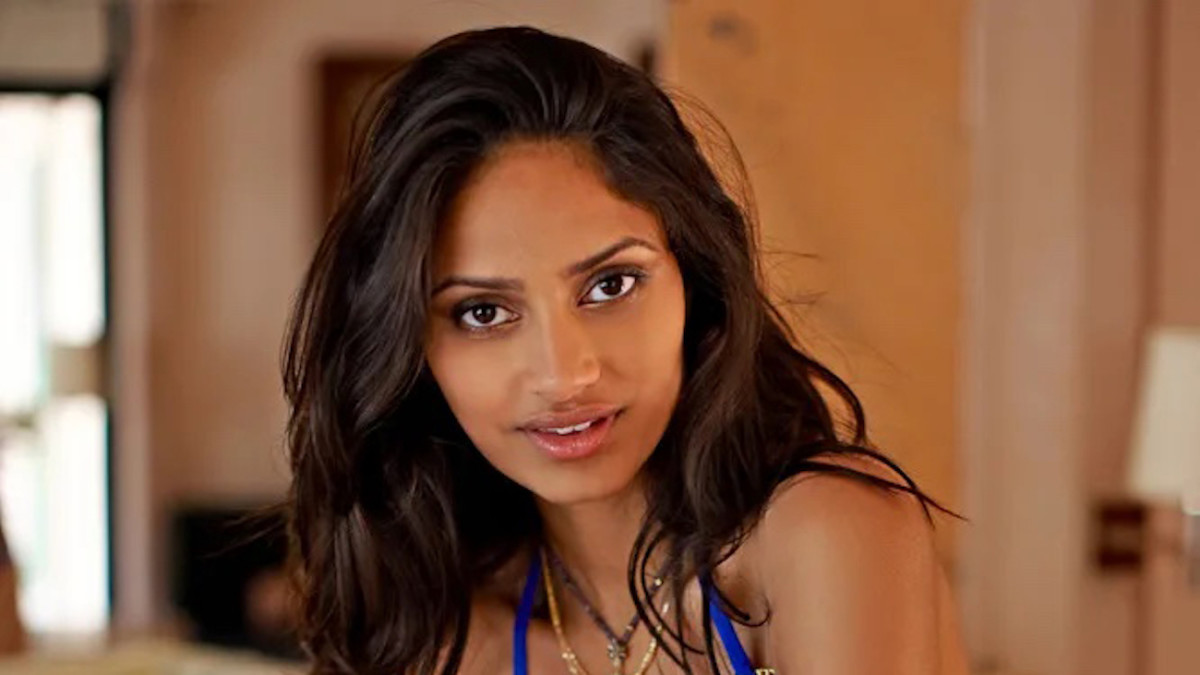 Sonia Dara was photographed by Riccardo Tinelli in Rajasthan, India.